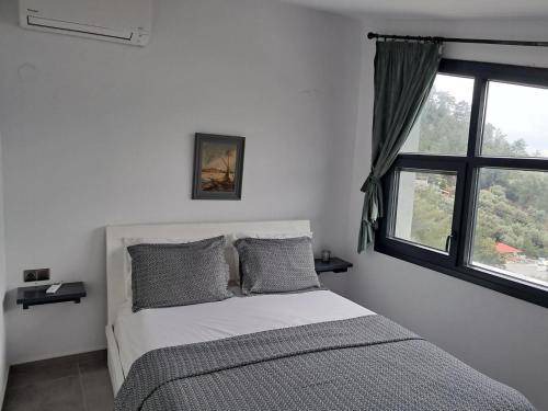 Photo of Bedroom in Golden Beach