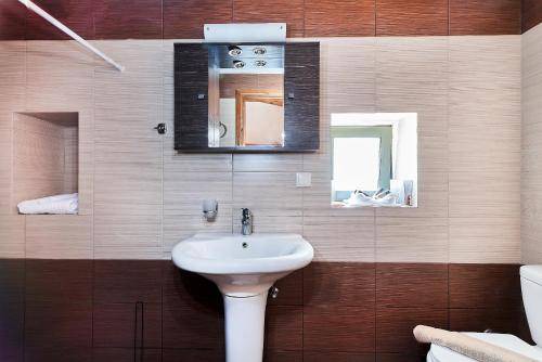 Photo of Bathroom in Agía Eiríni
