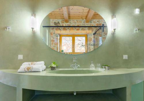 Photo of Bathroom in Peponidhes