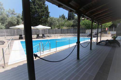 Photo of Others in Mikros Gialos