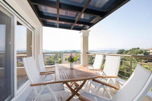 Photo of Patio Balcony in Perama