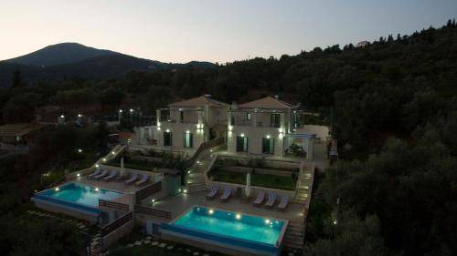 Photo of Others in Mikros Gialos