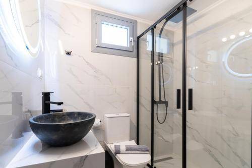 Photo of Bathroom in Neos Marmaras