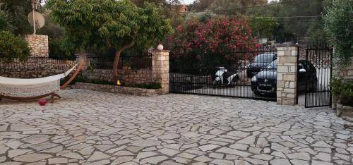 Photo of Others in Gaios
