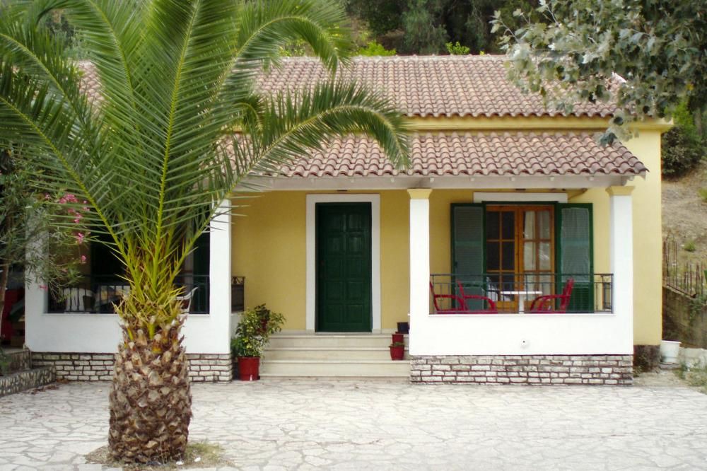 Photo of Buildings in Notos