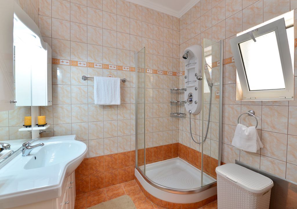Photo of Bathroom in Mathes