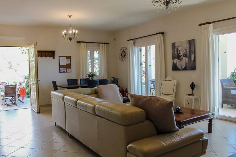 Photo of Livingroom in Gimari