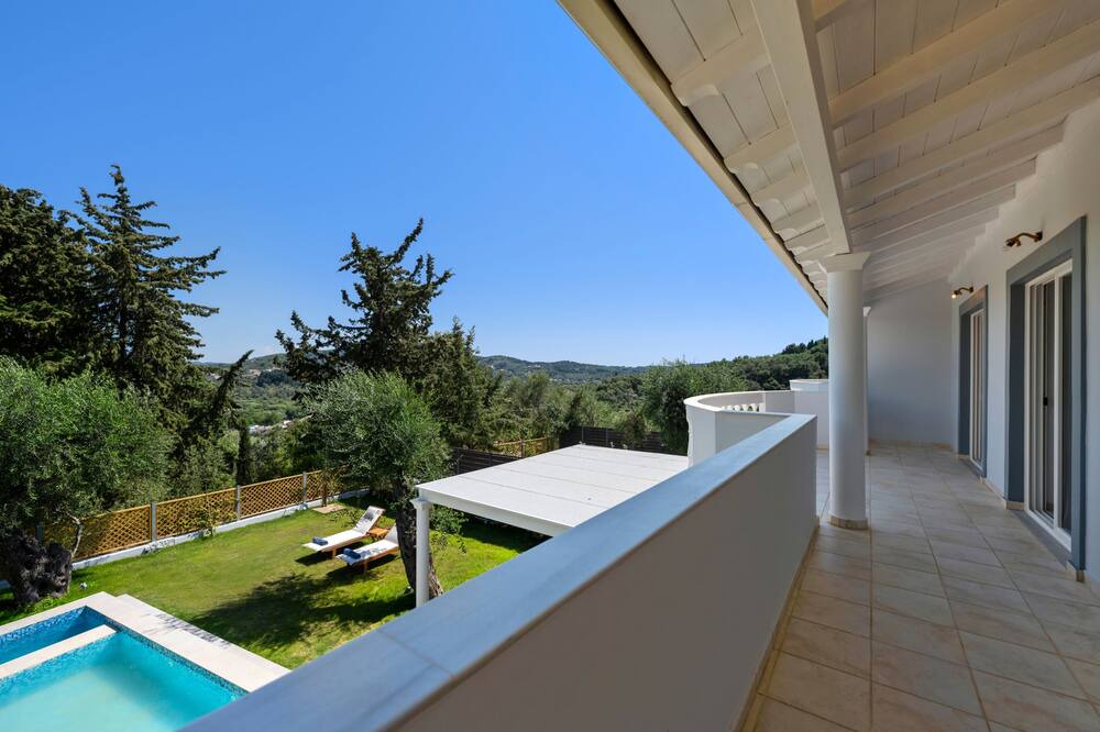 Photo of Patio Balcony in Petriti