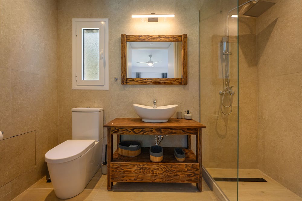 Photo of Bathroom in Petriti