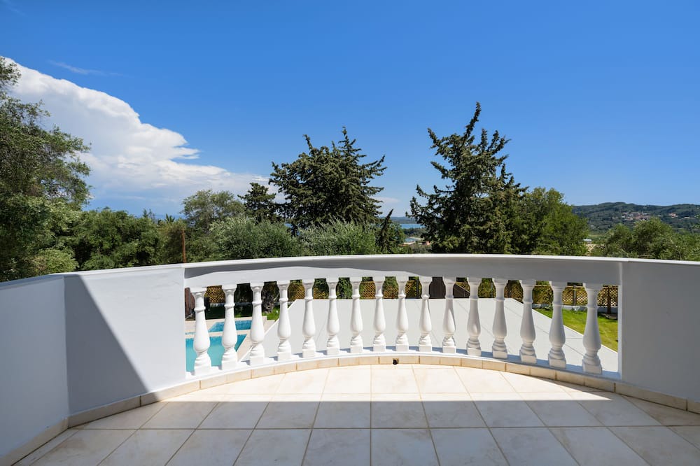 Photo of Patio Balcony in Petriti