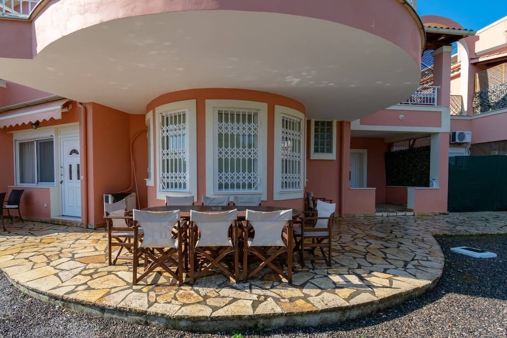 Photo of Patio Balcony in Dassia