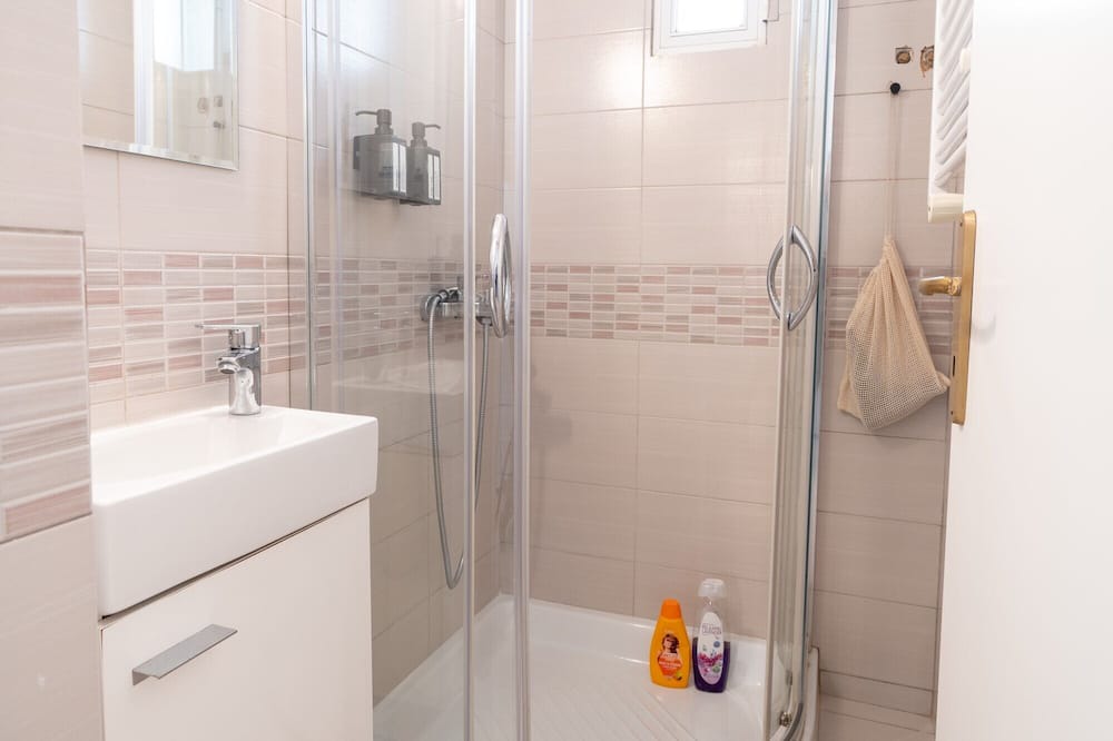 Photo of Bathroom in Vyronas