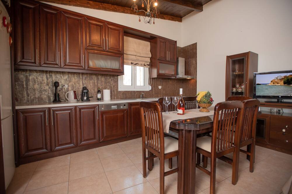 Photo of Kitchen in Faistos