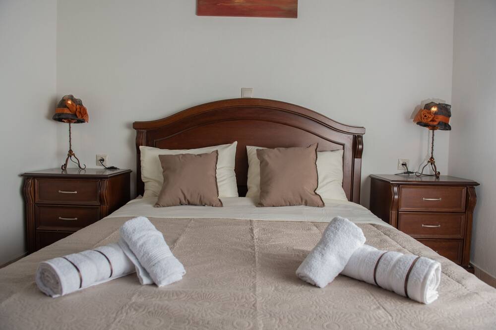 Photo of Bedroom in Faistos