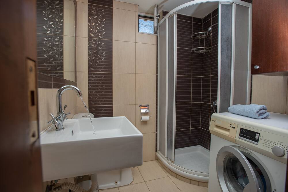 Photo of Bathroom in Faistos