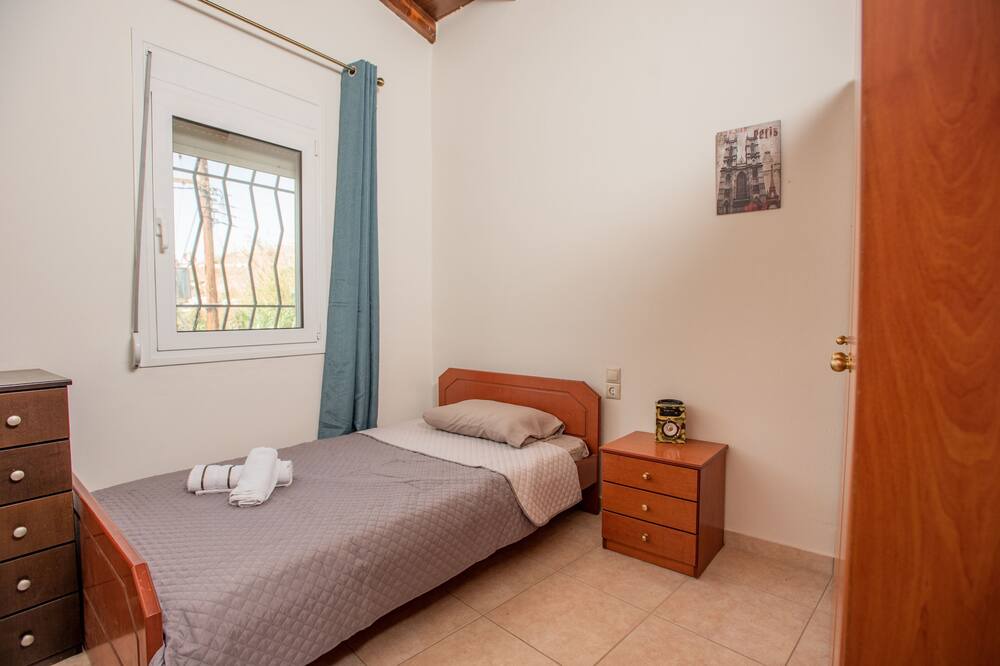 Photo of Bedroom in Faistos