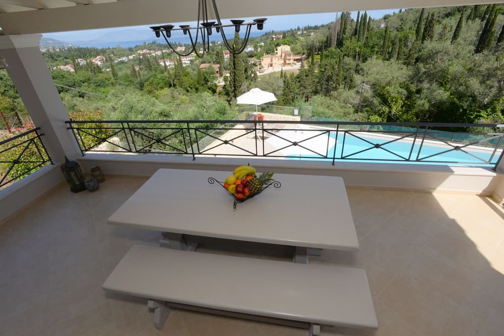 Photo of Patio Balcony in Kato Korakiana