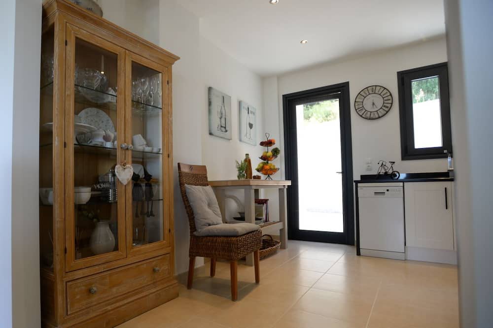 Photo of Kitchen in Kato Korakiana