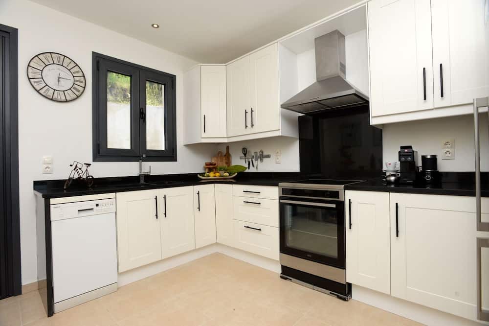 Photo of Kitchen in Kato Korakiana