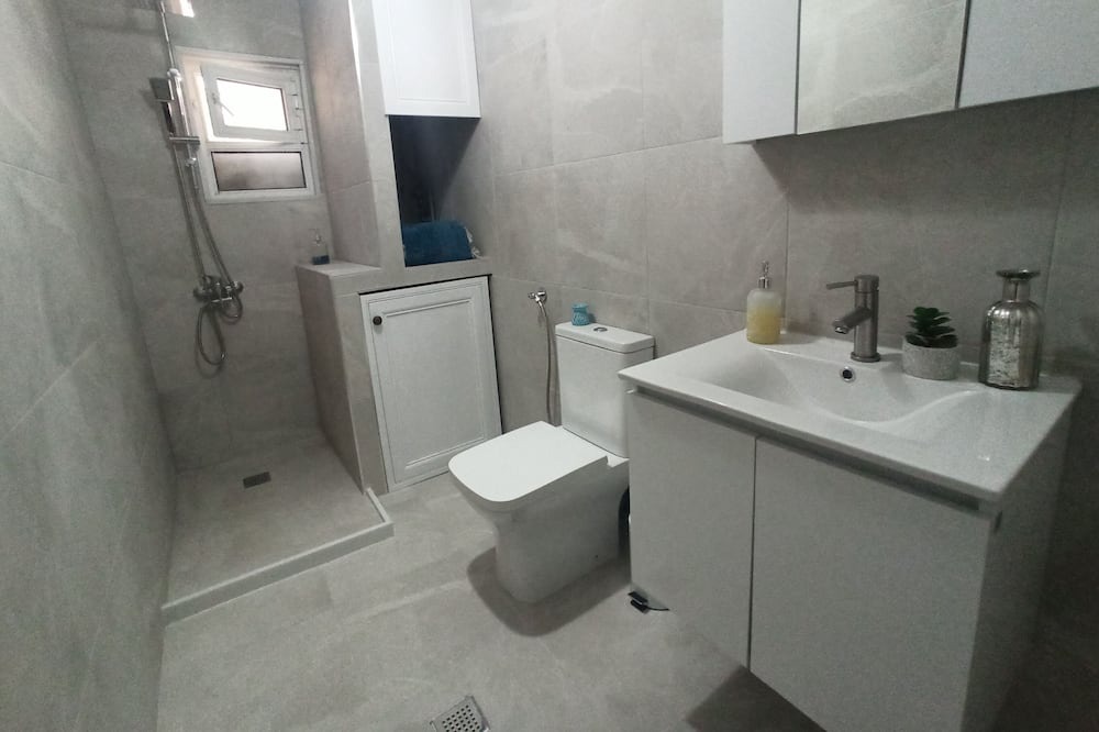 Photo of Bathroom in Perama