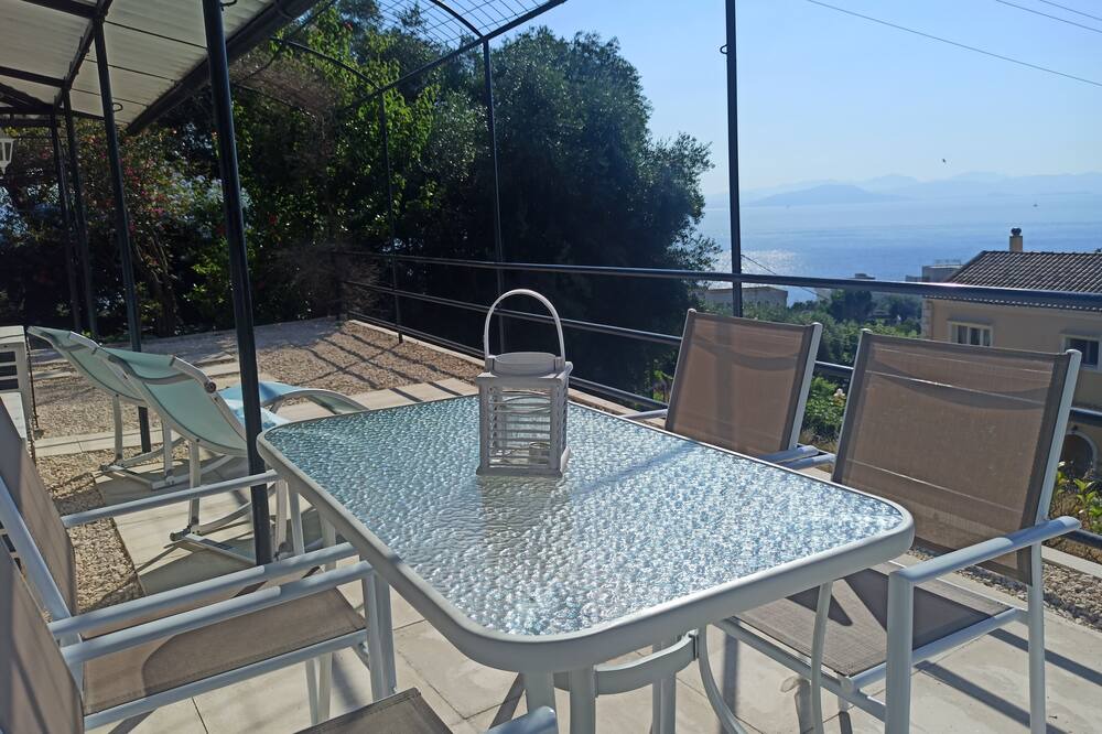 Photo of Patio Balcony in Perama