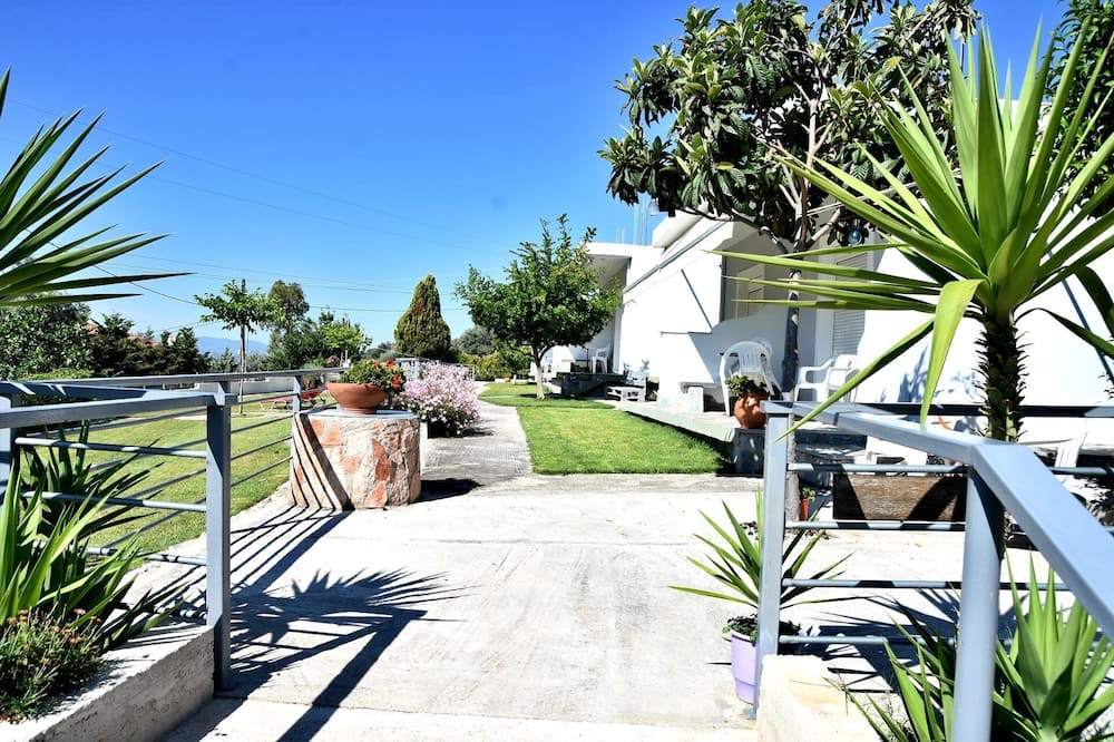 Photo of Outdoor in Eretria