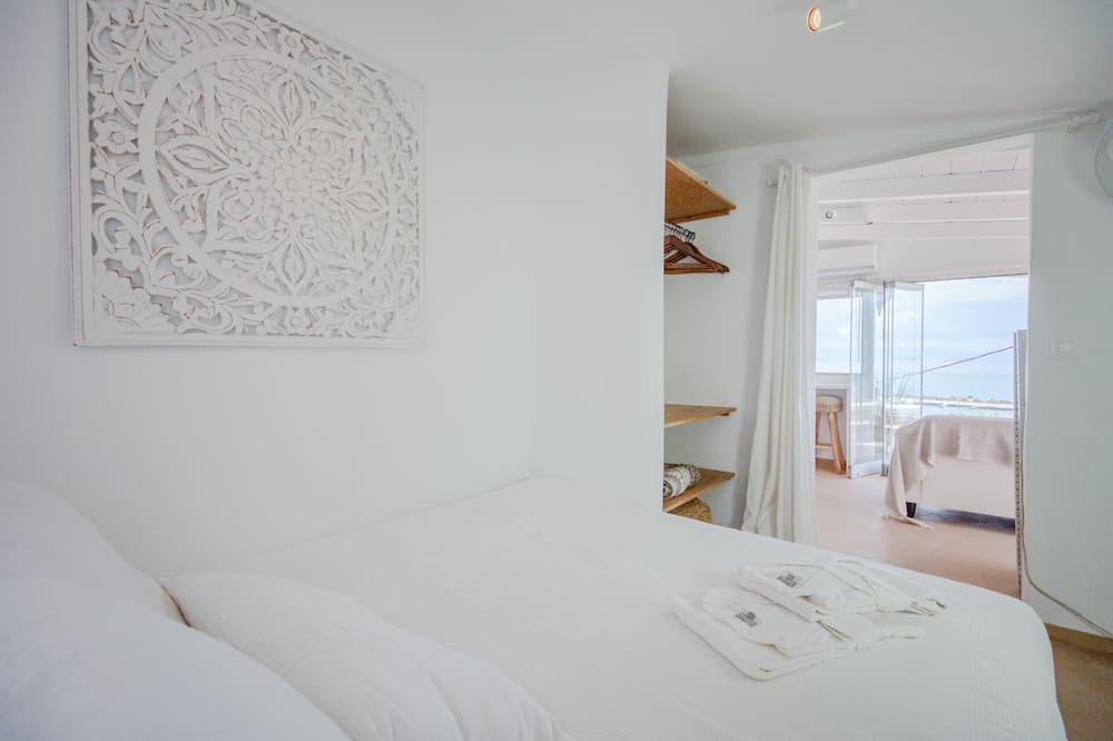 Photo of Bedroom in Milos