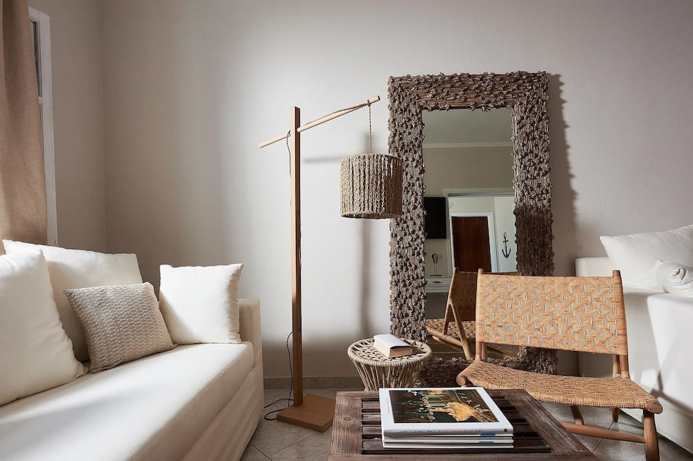 Photo of Livingroom in Adamas