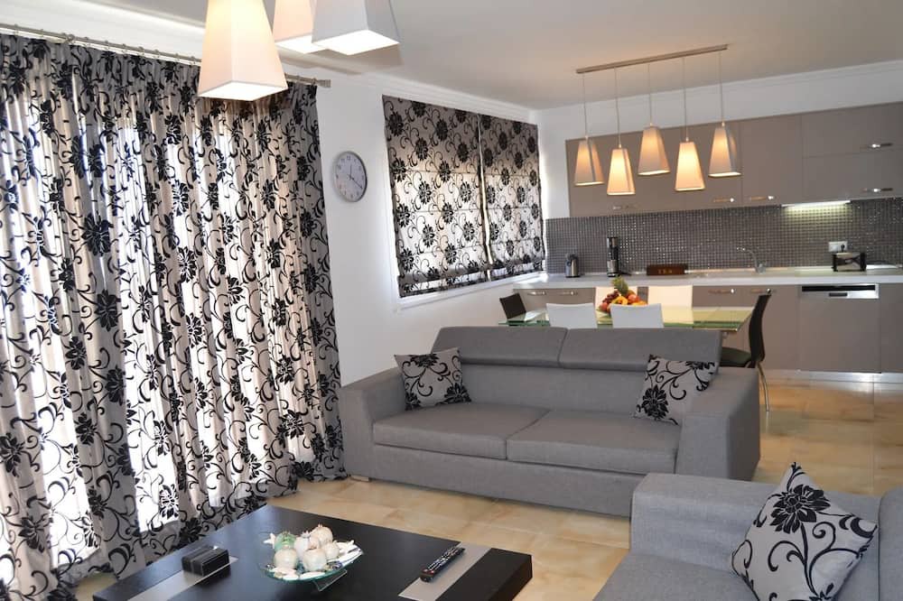 Photo of Livingroom in Perama