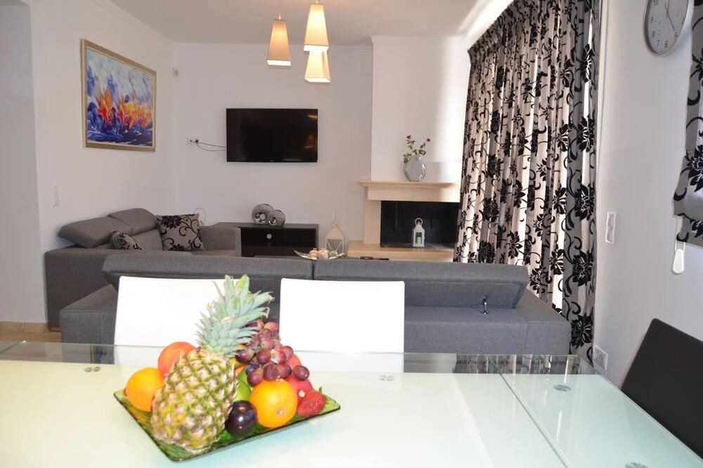 Photo of Livingroom in Perama
