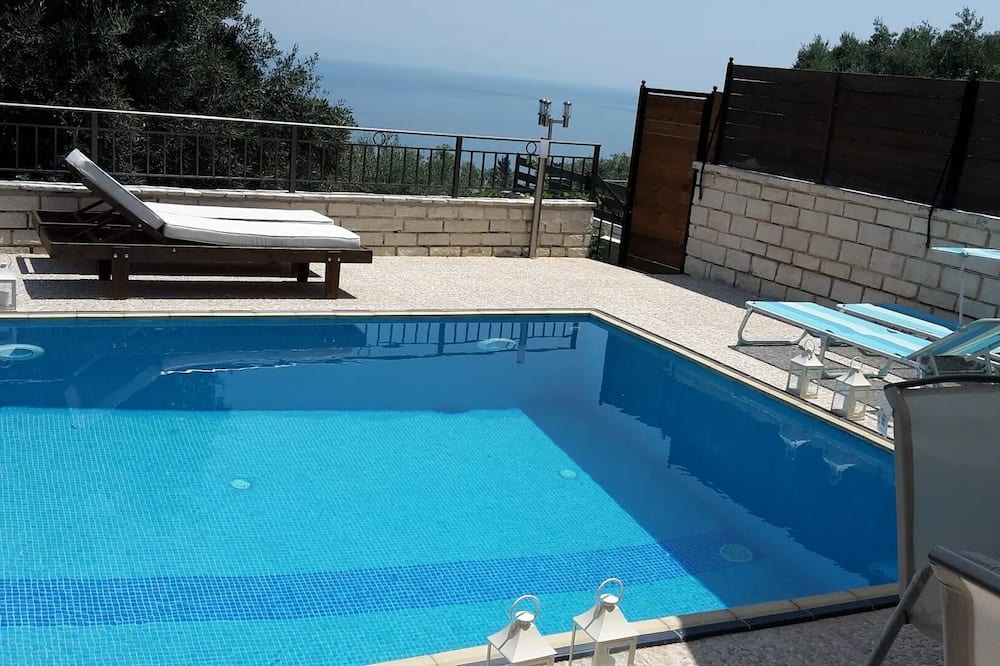 Photo of Outdoor in Perama