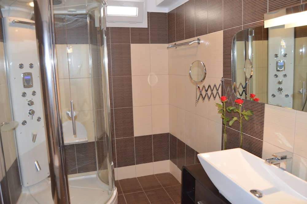 Photo of Bathroom in Perama