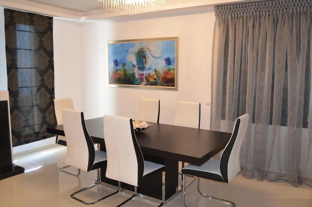 Photo of Kitchen in Perama