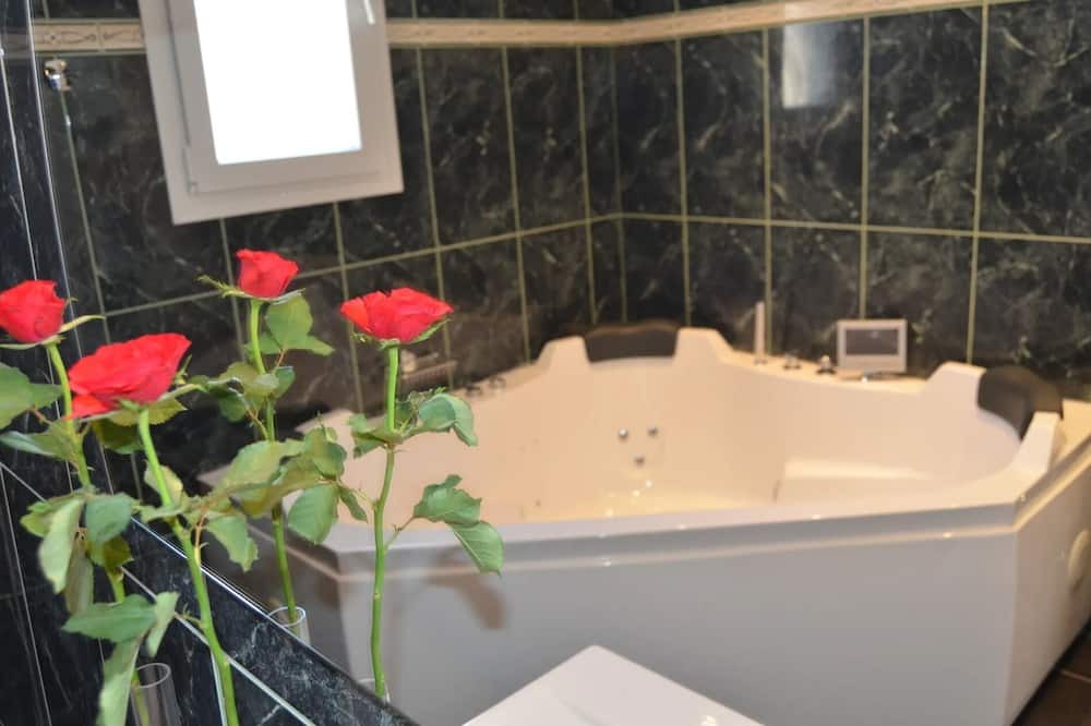 Photo of Bathroom in Perama