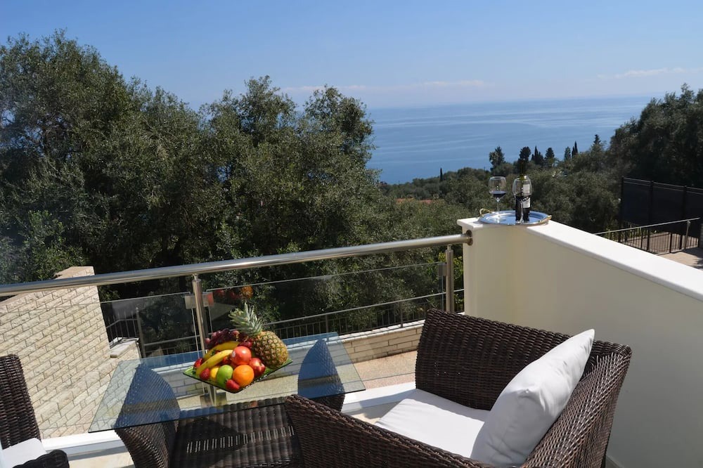 Photo of Patio Balcony in Perama
