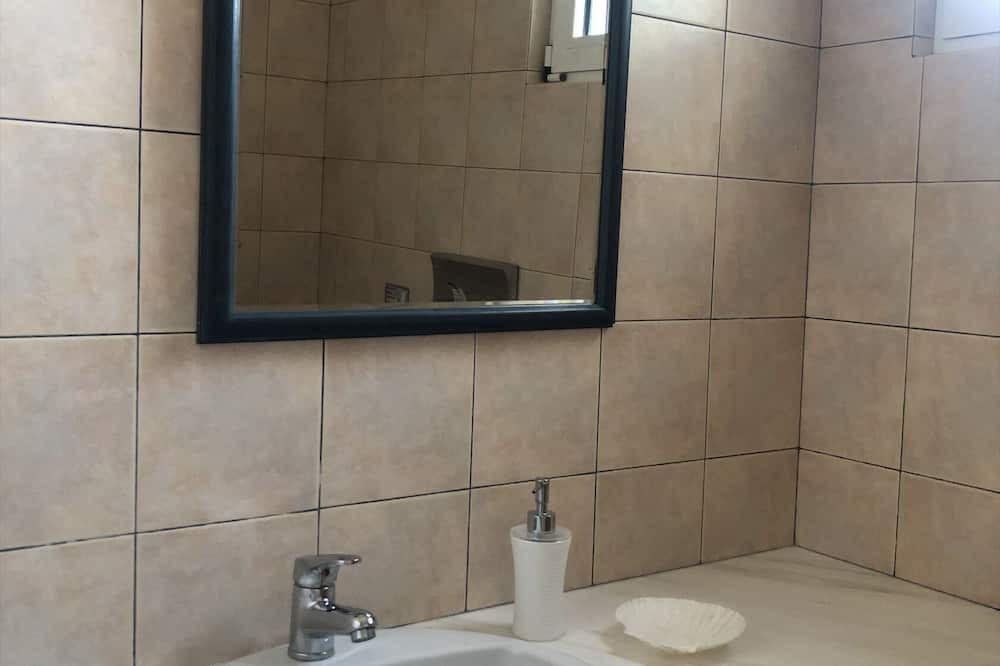 Photo of Bathroom in Schinias