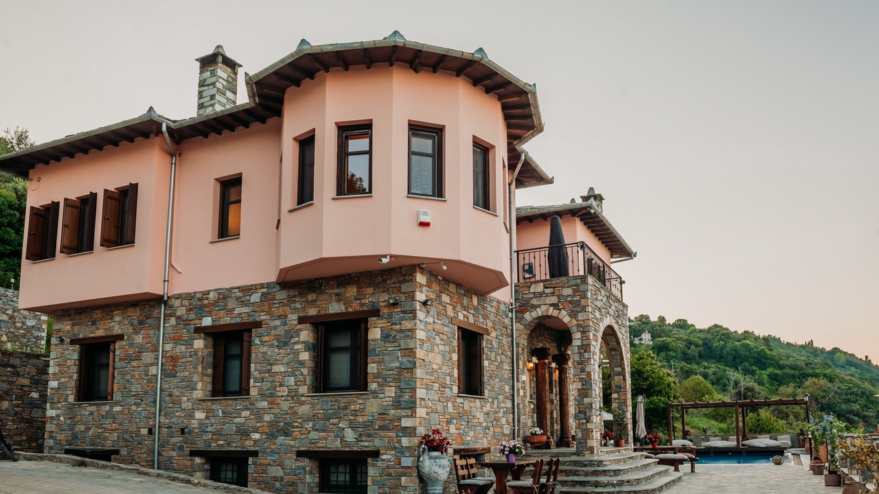 Photo of Outdoor in Mouresi