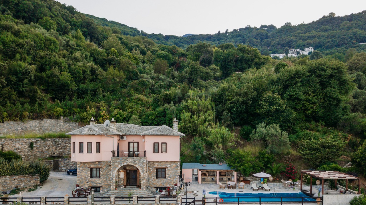 Photo of Outdoor in Mouresi
