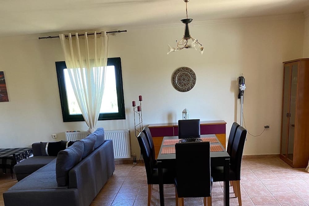 Photo of Livingroom in Mires