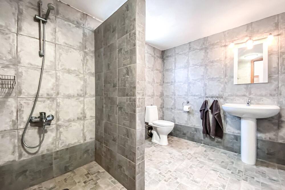 Photo of Bathroom in Pylos-Nestoras