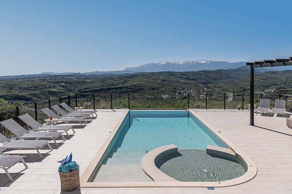 Photo of Outdoor in Polemarchi
