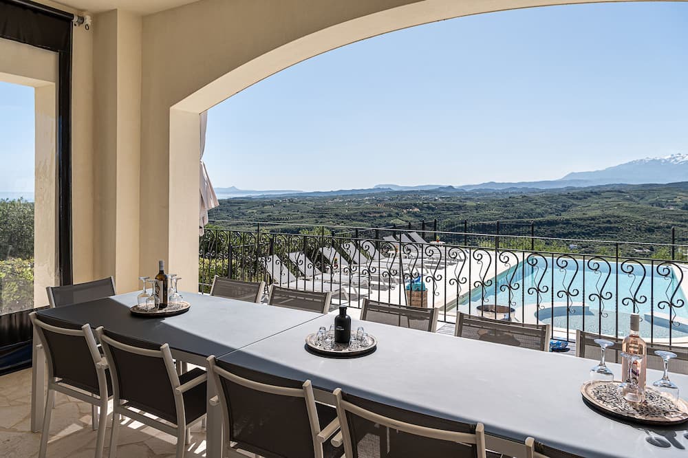 Photo of Patio Balcony in Polemarchi