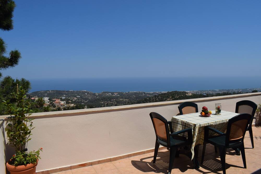 Photo of Outdoor in Roussospiti