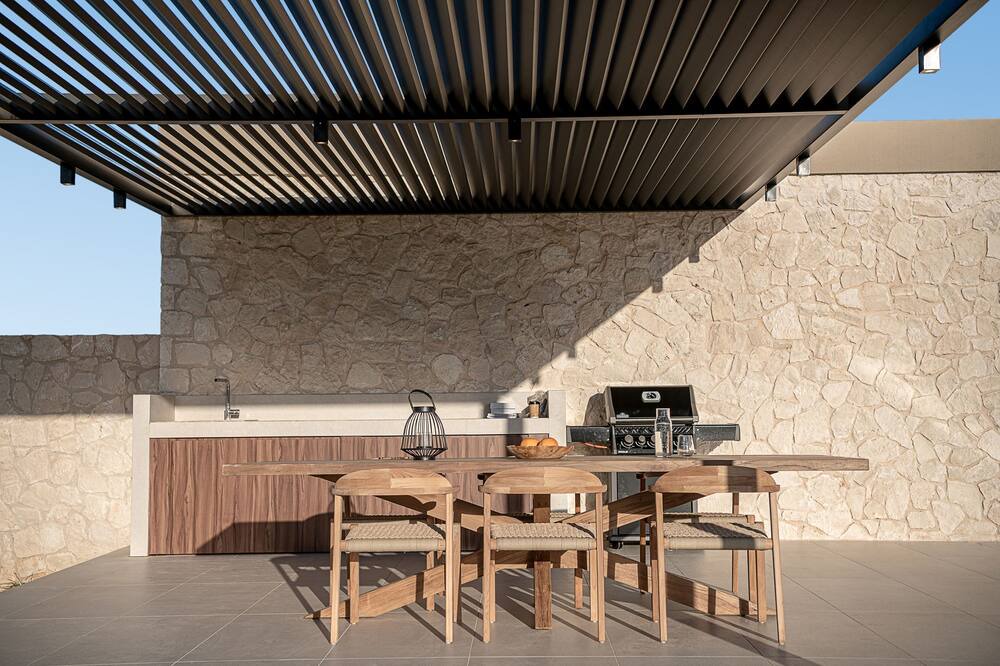Photo of Outdoor in Tavronitis