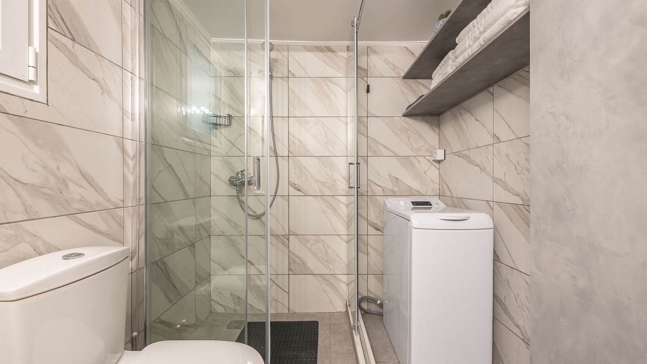 Photo of Bathroom in Petroupoli