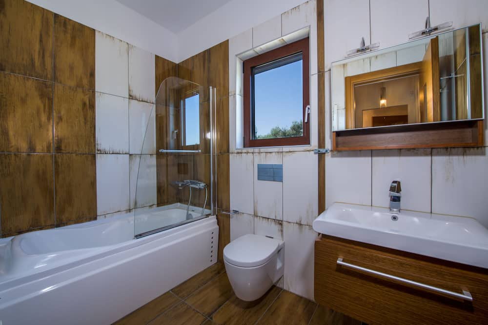 Photo of Bathroom in Kolymbari
