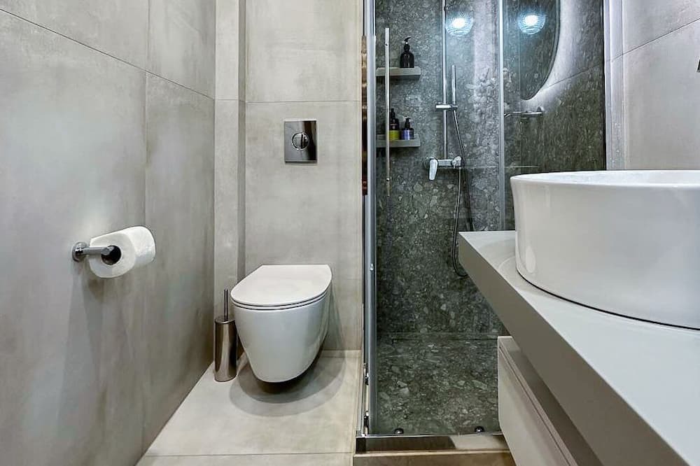 Photo of Bathroom in Avdou
