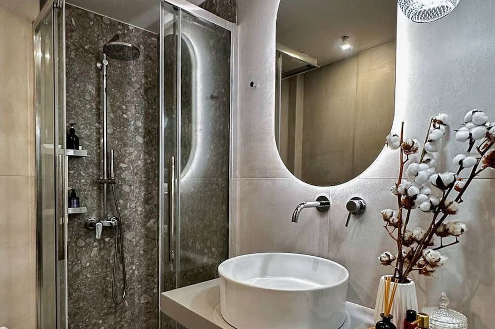 Photo of Bathroom in Avdou