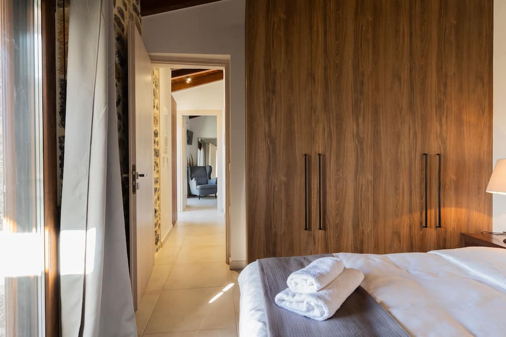 Photo of Bedroom in Avdou