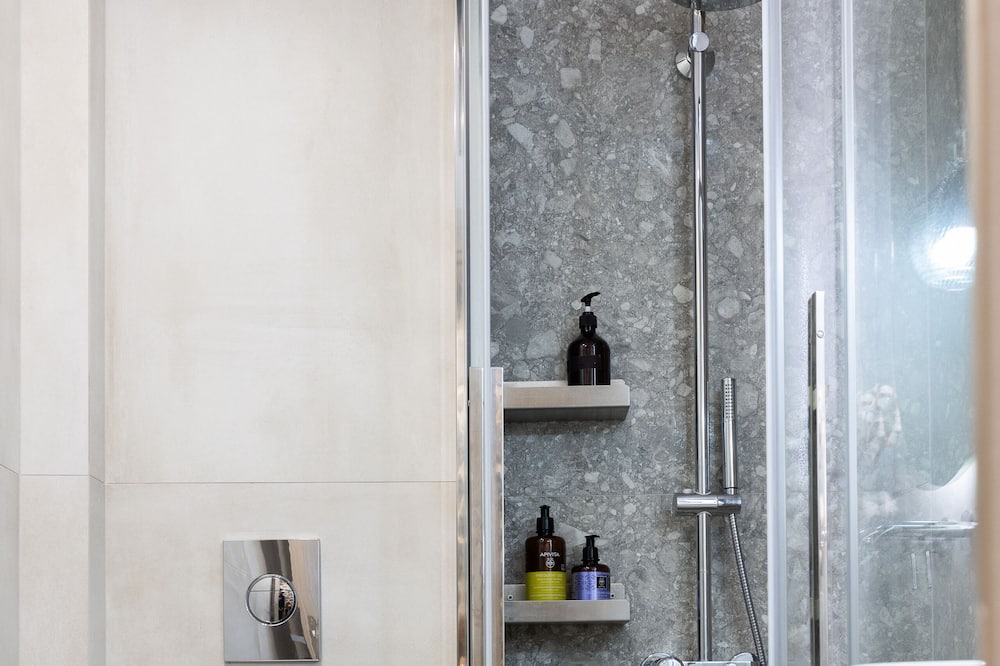 Photo of Bathroom in Avdou